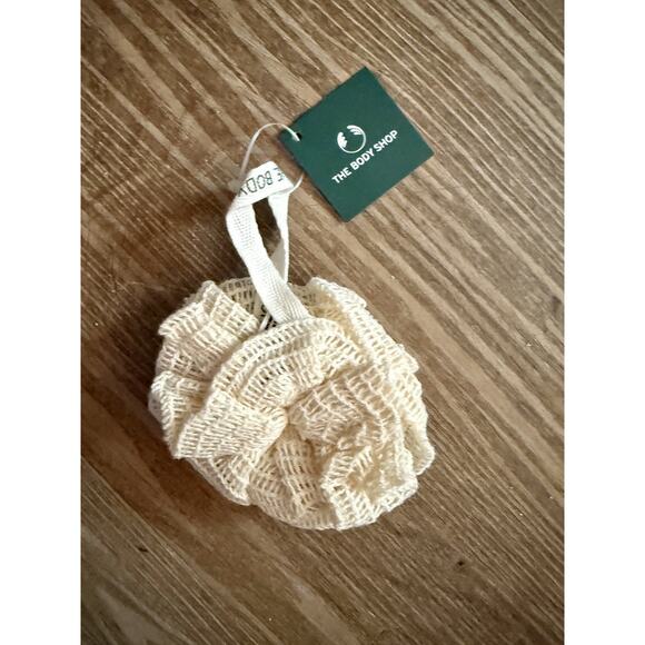 The Body Shop Spiced Orange Limited Edition 3 Piece Mini Gift Set - Picture 6 of 11